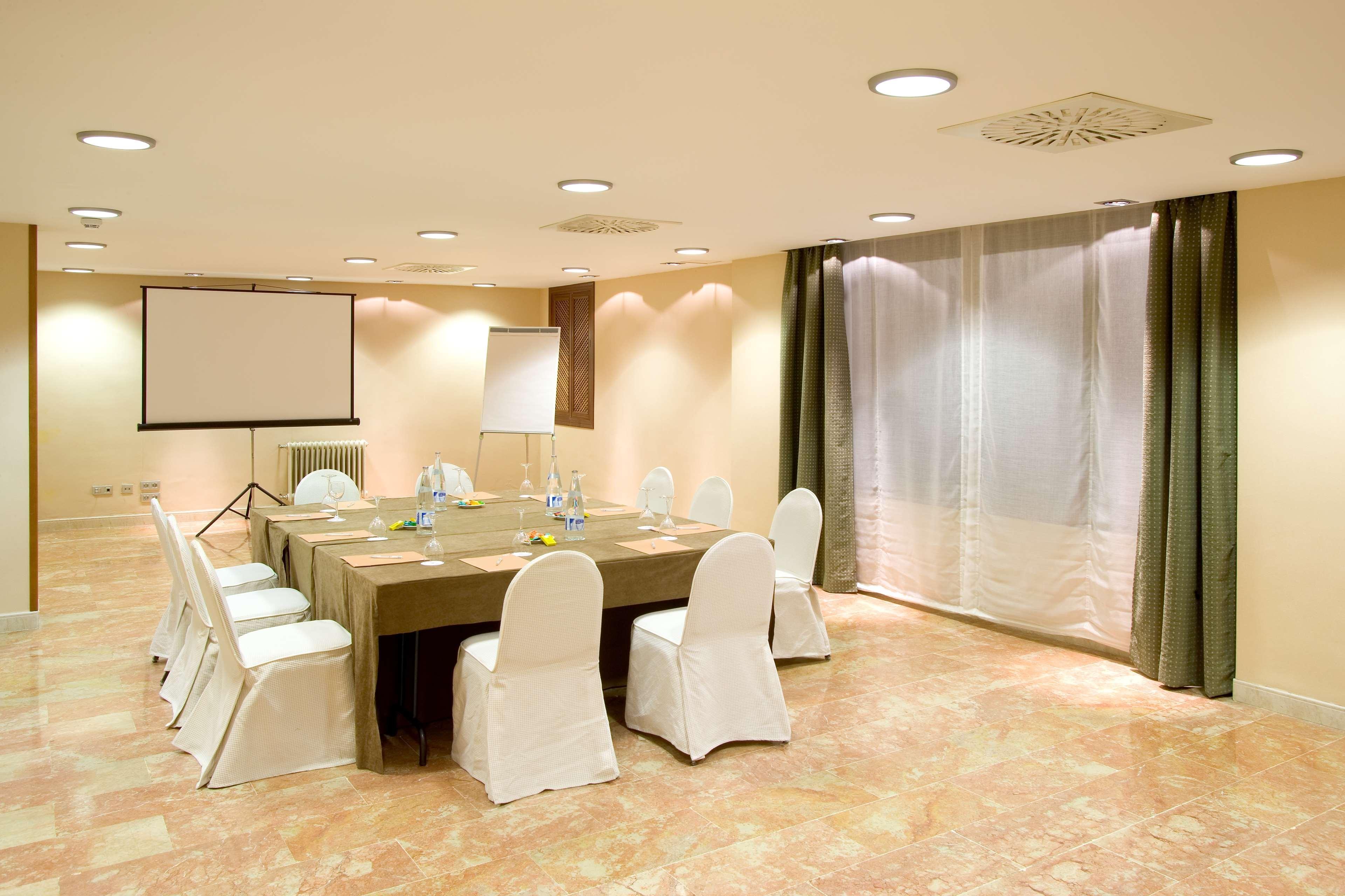 Nh Califa 4* Córdoba